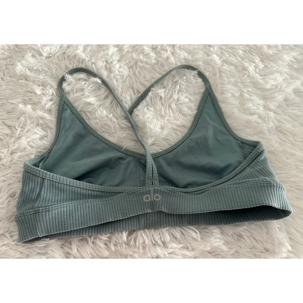 Alo Yoga ribbed sports bra Sz‎ M Medium